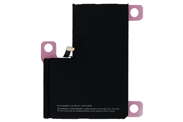 Battery life examination of iPhone 13 and 12